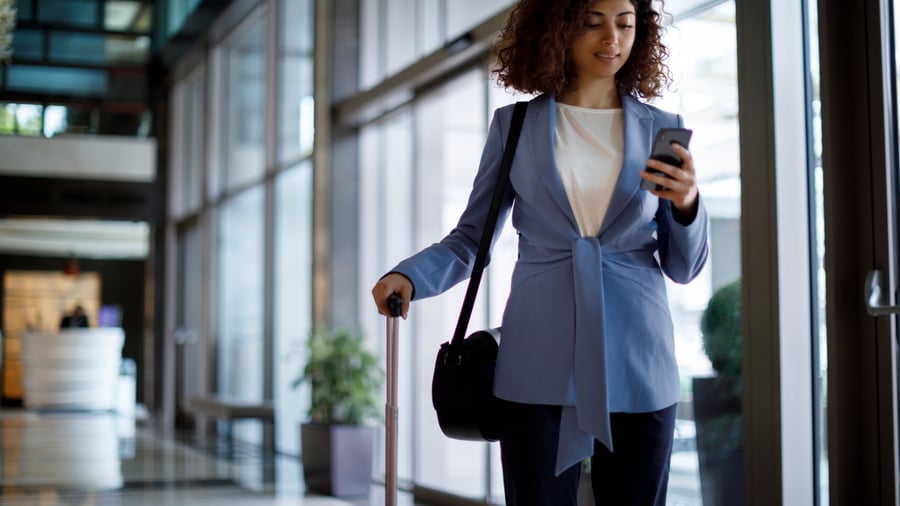 Carte Care Mooncard : l’assurance professionnelle intégrée à votre carte de paiement