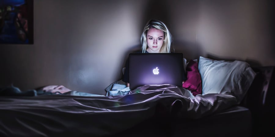 Charge mentale : Comment le travail empoisonne notre vie privée
