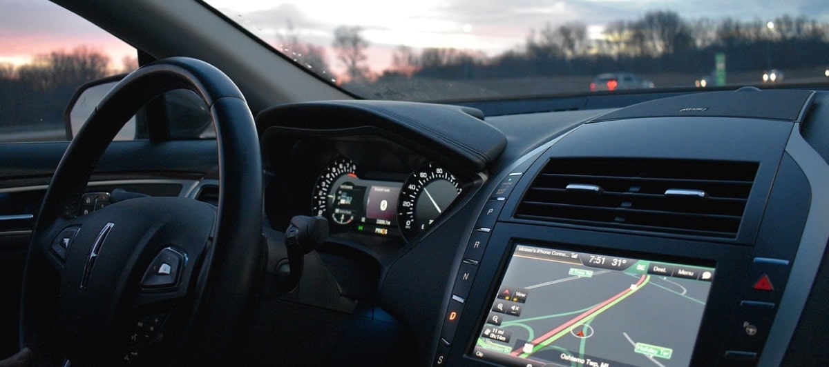 car-g8446f7ae7_1280-min-min car-g8446f7ae7_1280-min-min