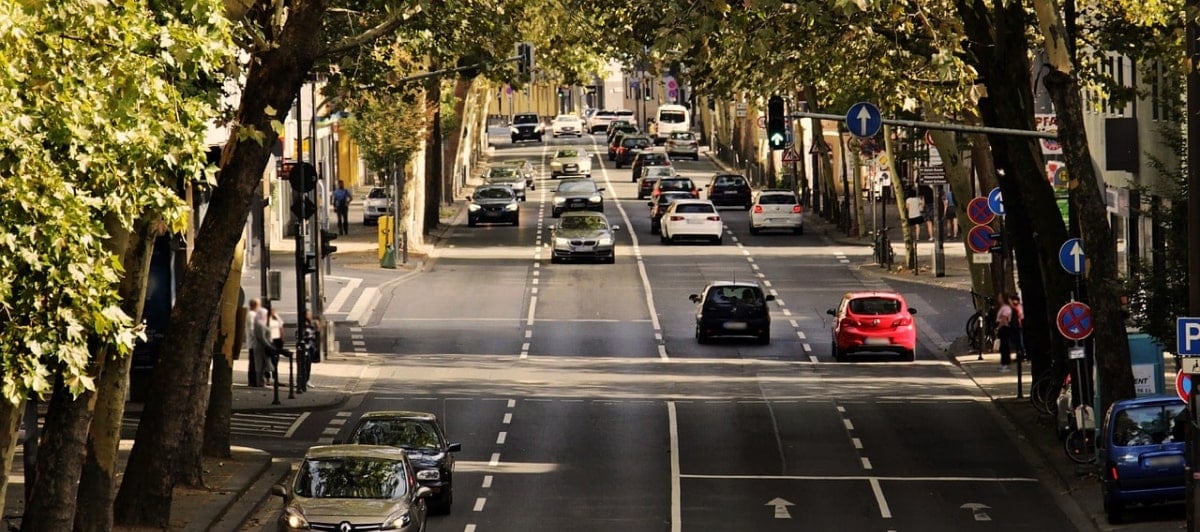 traffic-g5ef740243_1280-min-min traffic-g5ef740243_1280-min-min